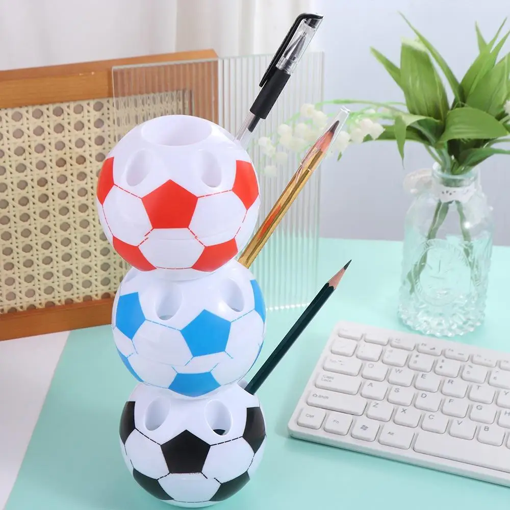 Portalápices portátil con forma de fútbol, organizador de bolígrafos creativo redondo, contenedor de almacenamiento de bolígrafos artísticos de dibujos animados a la moda, caja de accesorios de escritorio