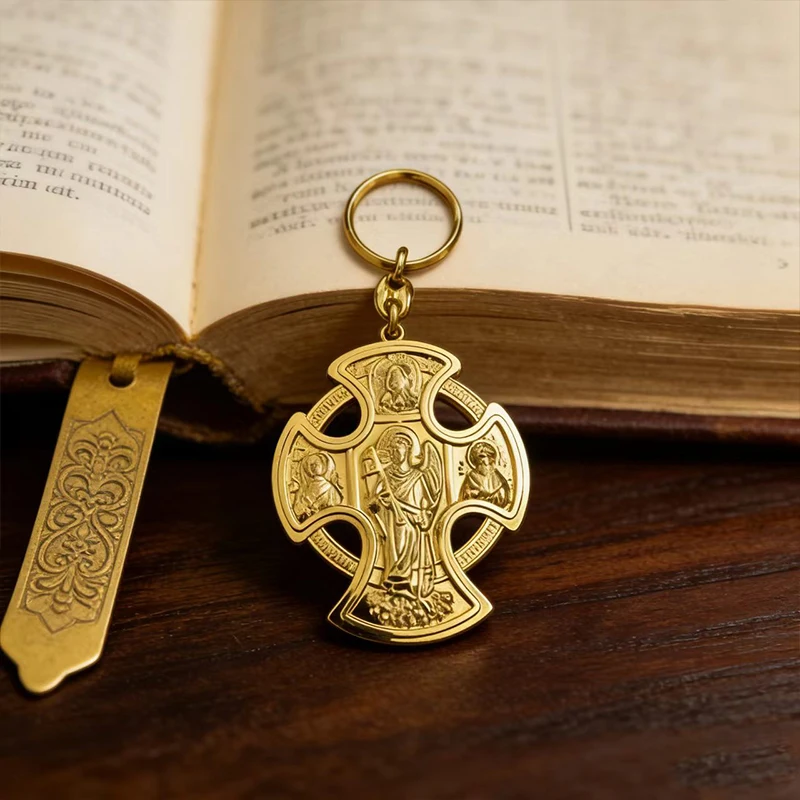 

Gold Plated Orthodox Celtic Cross Keychain with St Michael Archangel for Car Key Ring Religious Protection Amulet Catholic Chris