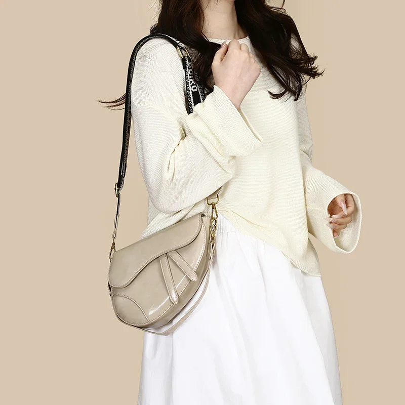 

Fashionable Leather Shoulder Bag Women's Crossbody Handbag Designer Messenger Purse Chic Tote Elegant Ladies Luxury Daily Bag