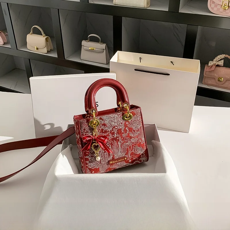 

Ma Jankles Большая сумка из натуральной кожи Capaci Briti Sle Свадебная сумка для невесты Красная сумка для мамы Традиционная китайская сумка Sle W...