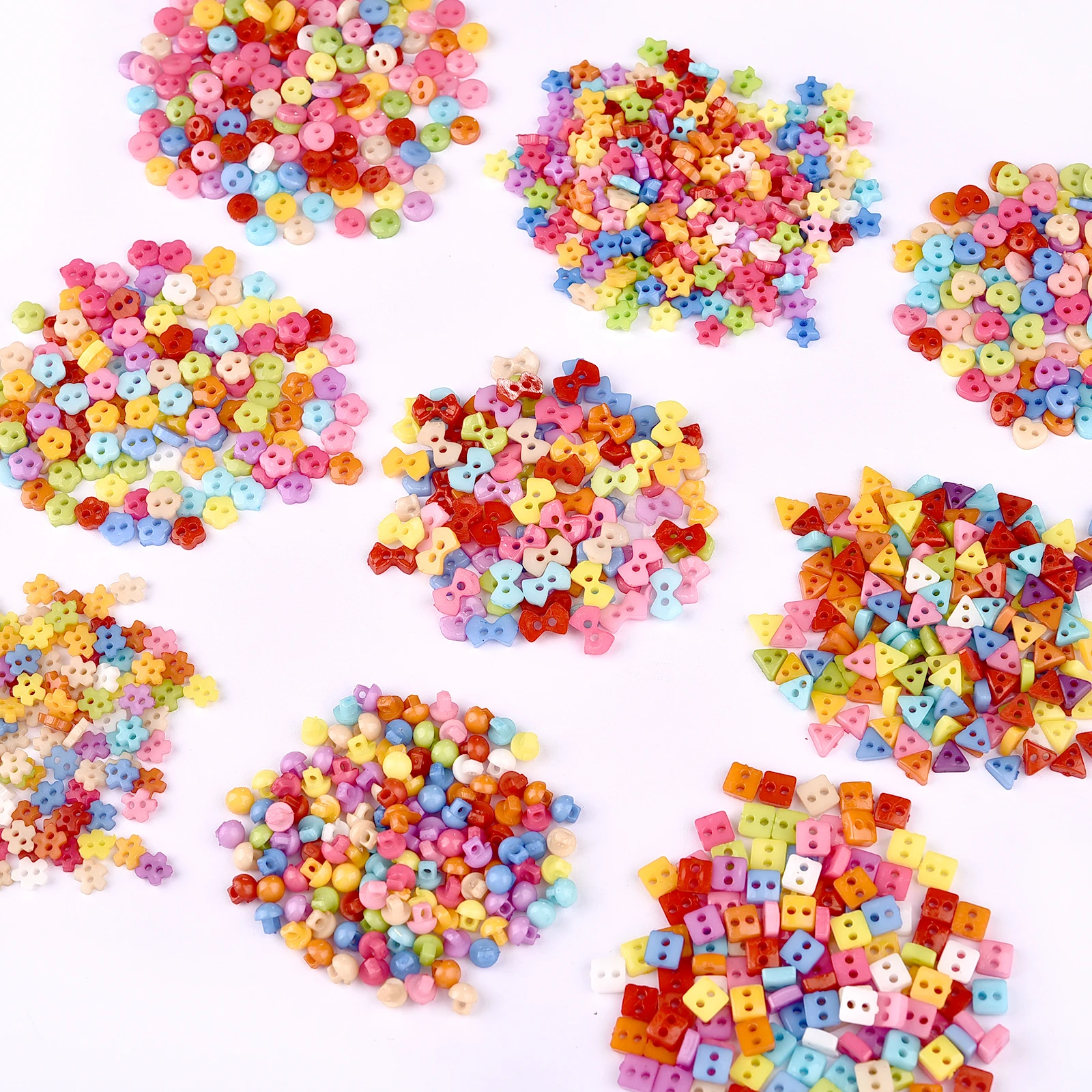 100pcs Mini Buttons Plastic Doll Clothes Round Buckles Buttons for Handmade Cartoon Garment Sewing DIY Craft Needlework