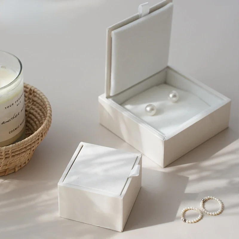 Paper Gift Box Jewelry High-end Wooden Packaging Box Ring Necklace Earrings Badge Gift Box Jewelry Storage Can Print Logo