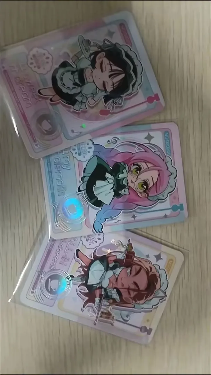 أنيمي الغريبة المرحلة SUA MIZI إيفان Till Luka Hyuna الاكريليك حامل نموذج مكتب عرض الملابس شارة دبابيس الظهر زر بروش بطاقة