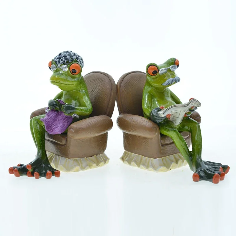 Resin 2 Pcs Couple Sitting On Sofa Frog Figurines For Interior Creative Modern Nordic Home Decoration Accessories