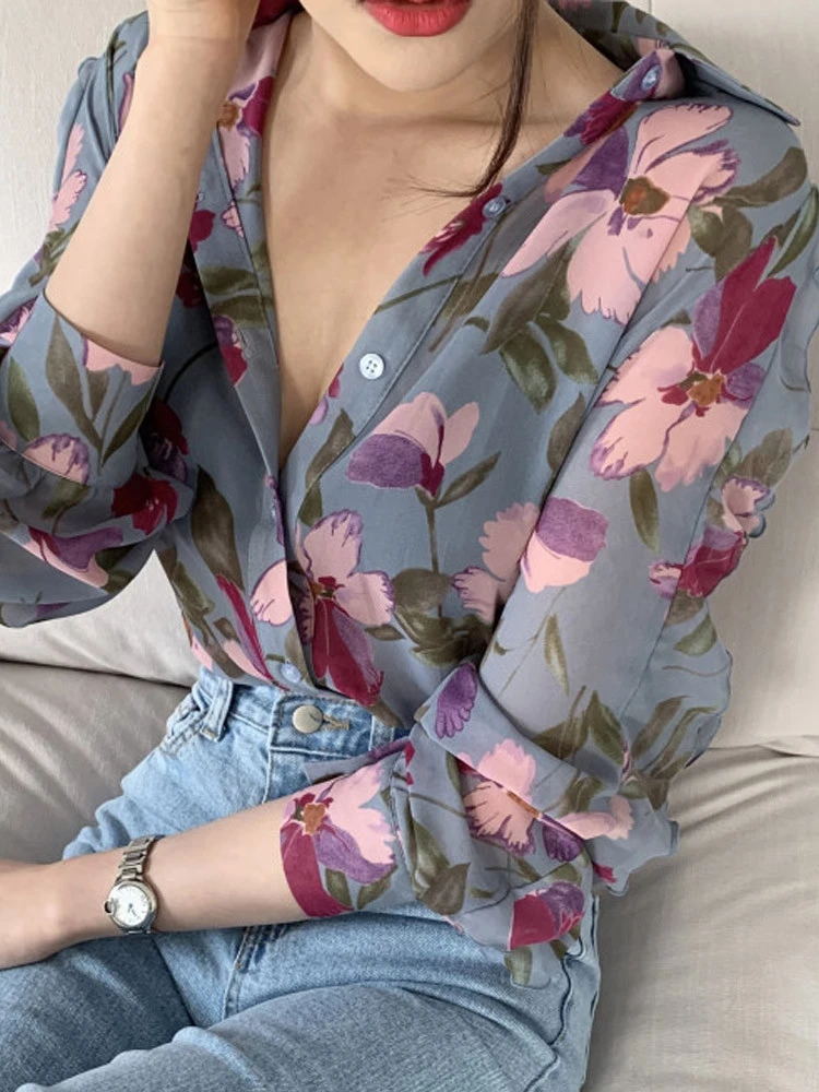 

Летняя тонкая свободная блузка из шифона с цветочным принтом для женщин, уличный стиль, свободный крой, длинный рукав, смесь полиэстера, на пуговицах, с цветочным принтом