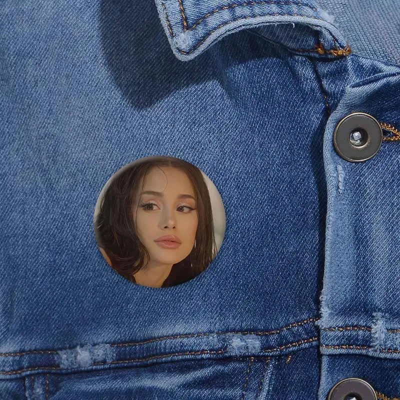 Pop Singer Ariana Grande Button Pins Creative Tinplate Round Badges Cartoon Snap-in Brooch Clothes Hat Accessories Fans Gifts