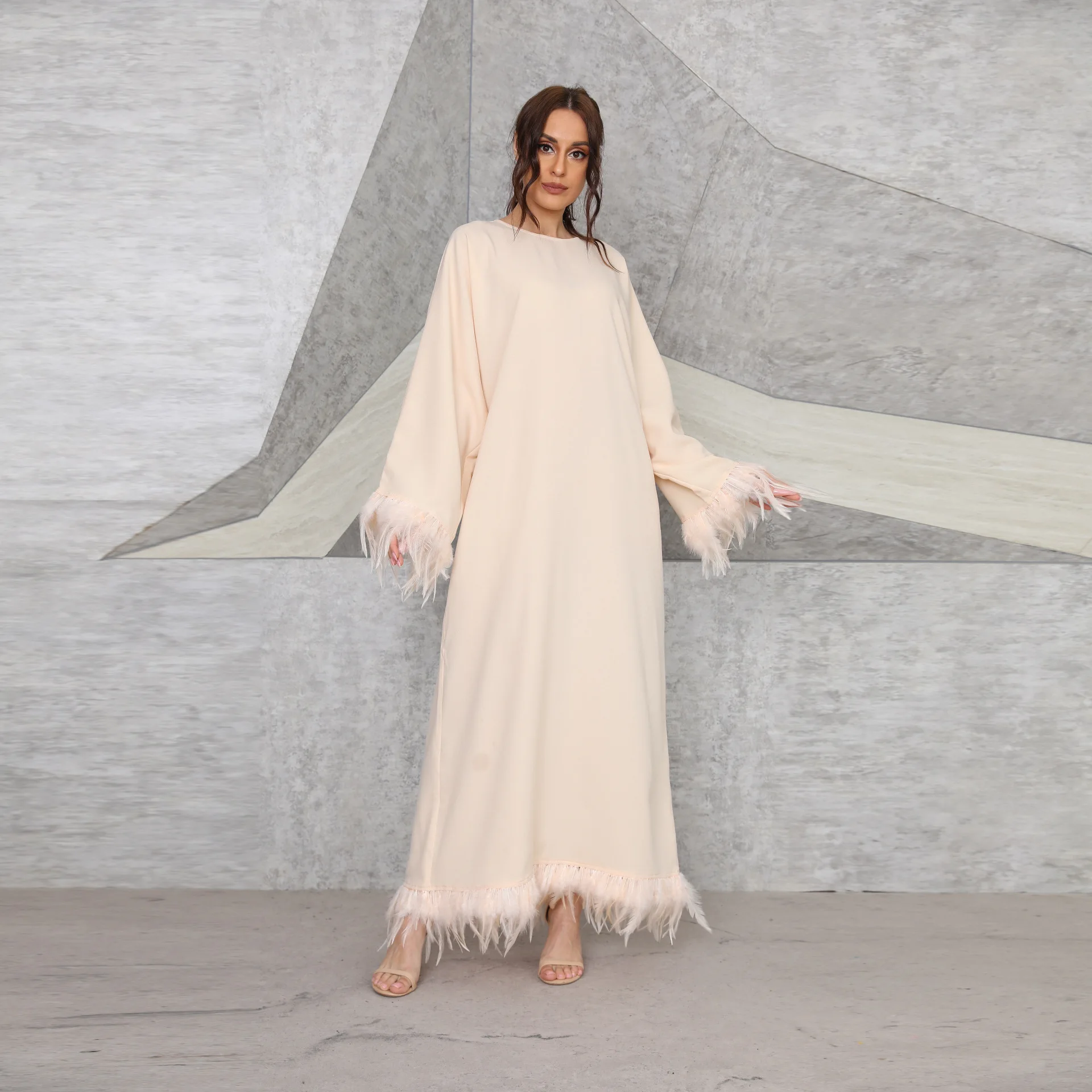 2022 Spring New Robe Femme Musulmane Feather Long Sleeve Arab Muslim Dress Women Elegant Round Neck Abayas For Women