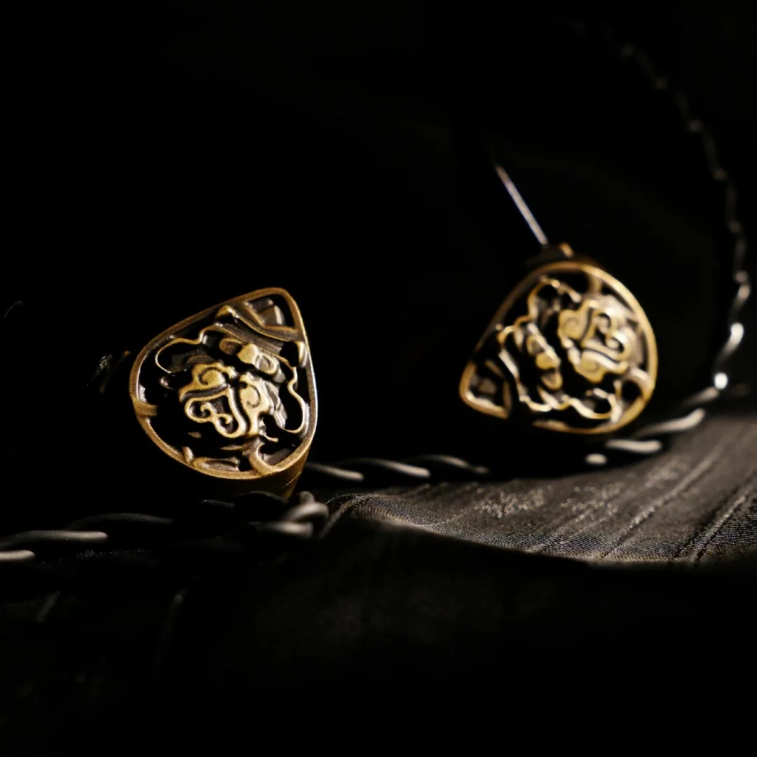 Pre-order TangZu XuanWu Gate II 1DD + 4BA + 4EST Flagship Hi-Fi In-Ear Monitors Earphones with 3.5mm/4.4mm Swappable Plug System - view 5