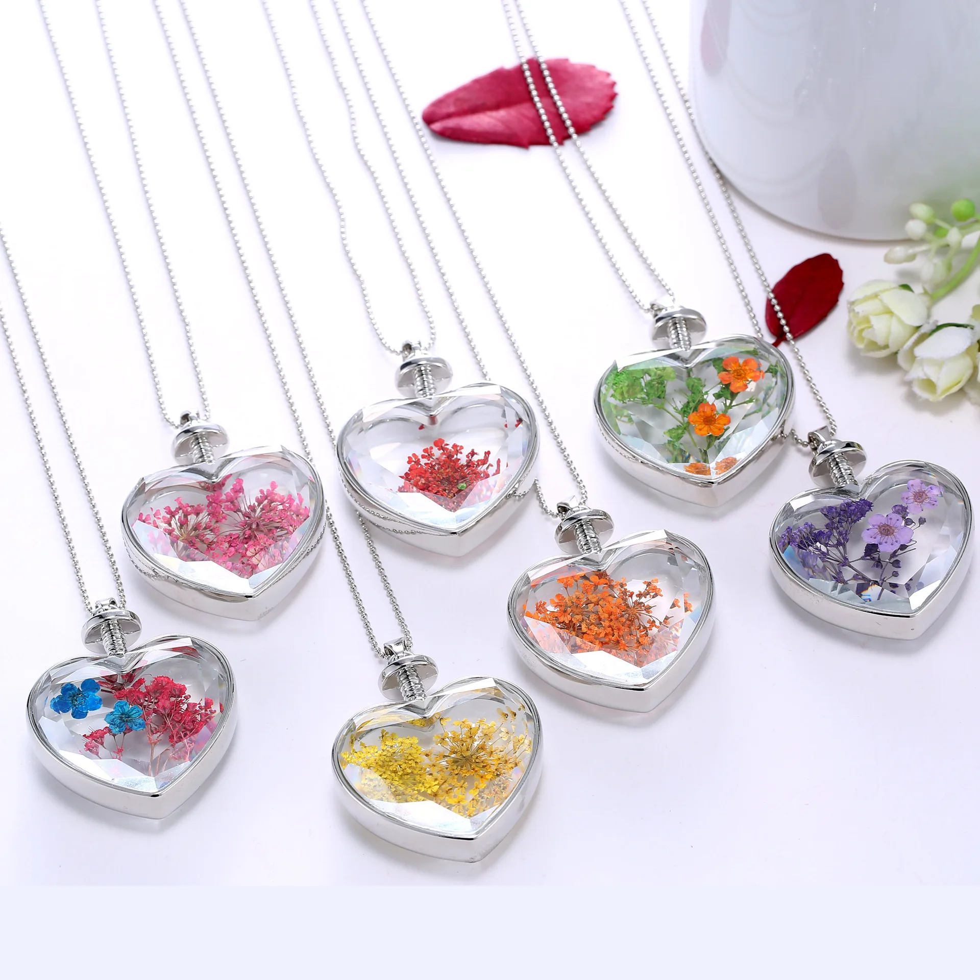 Korean version heart pendant flowers love crystal various plant dried flower necklace birthday gift jewelry