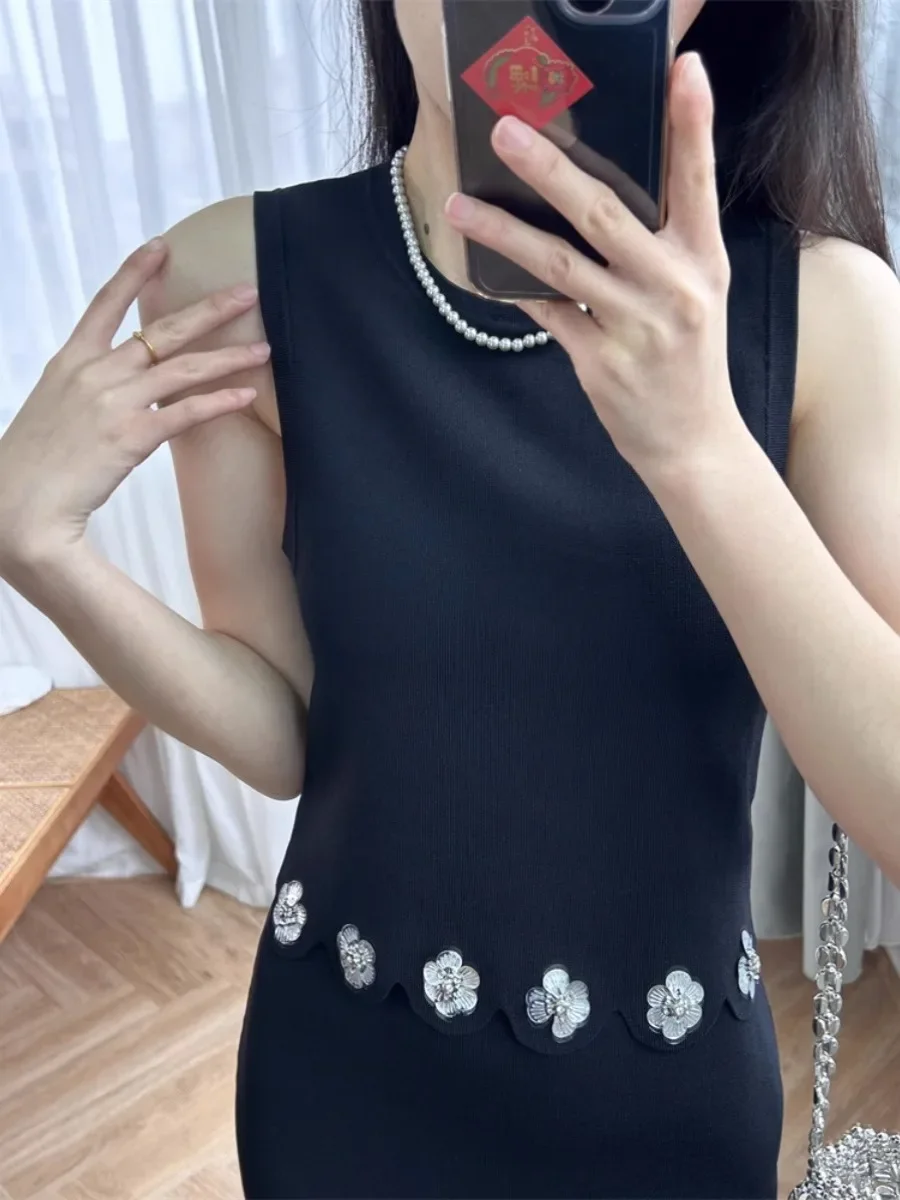 French Elegant Knitted Two-Piece Women'S Summer New Sequined Flower Vest Paired With Hip Hugging Skirt Set