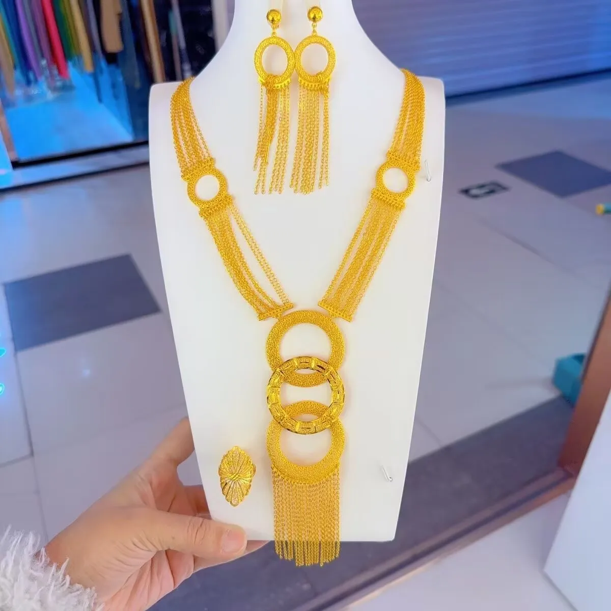 

Dubai New 24K Gold Plated Necklace, Earrings, Rings for Women's Romantic Wedding Parties, Jewelry Set for Mothers YY10550