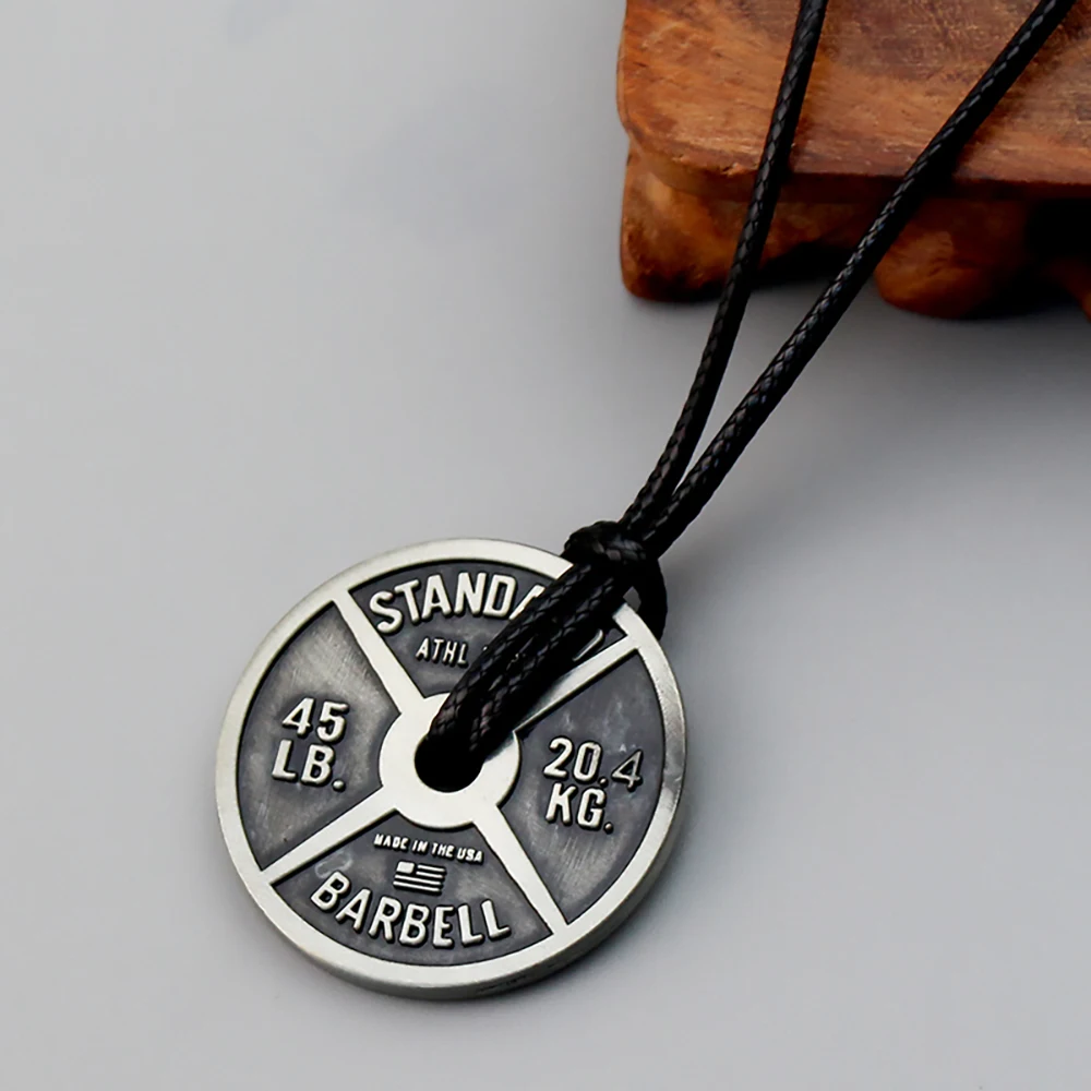 Einzigartige Antik-Silber-Farbene Fitness-Halskette 45LB Gewichtsscheiben-Hantel-Anhänger für Männer und Frauen Gym-Schmuck Geschenke