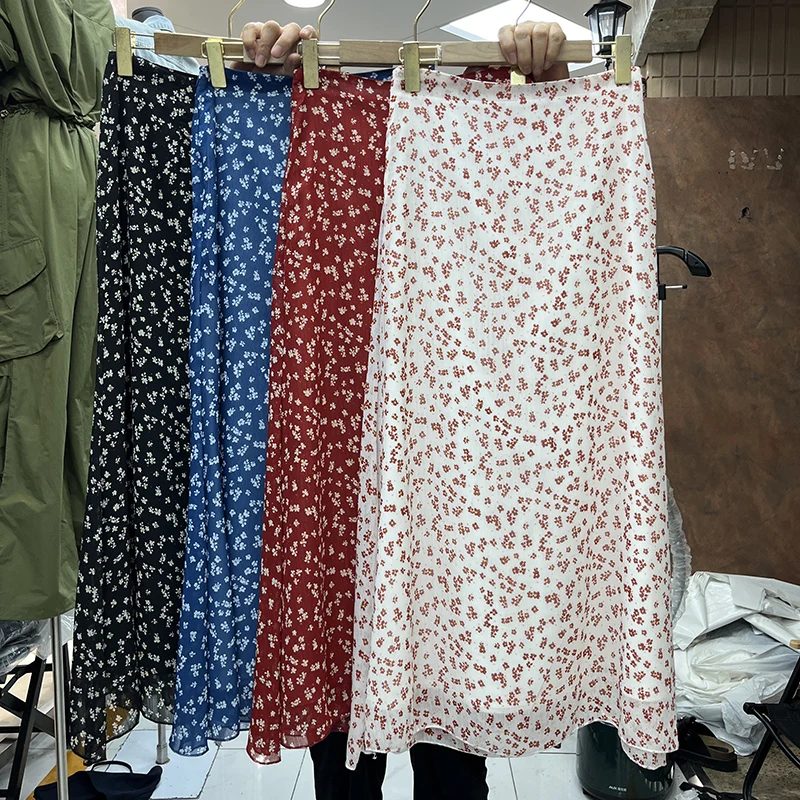 

Retro Red Floral High Waist Midi Skirt Women's A-Line Skirt Korean Sle Summer 2025 New Ele f-length Skirt