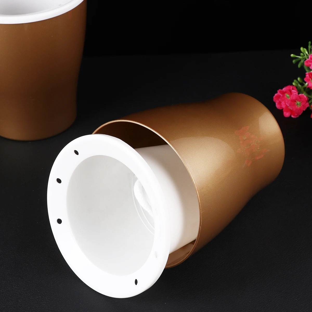 

2pcs SelfWatering Flowerpot Plastic Planter Golden Large Size PlantHolder WaterStorage Pot Succulent Cactus