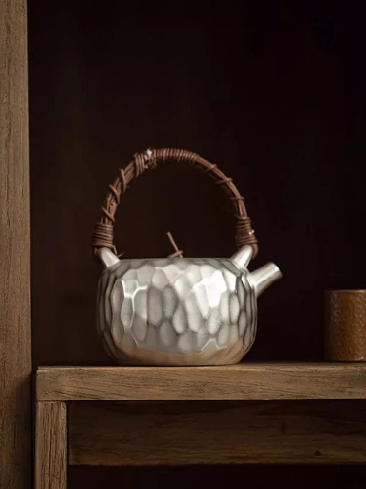 

Gilded Silver Japanese Honeycomb Lifting Beam Pot Small Capacity Ceramic Tea Pot Household Kung Fu Tea Set Tea Making Single Pot