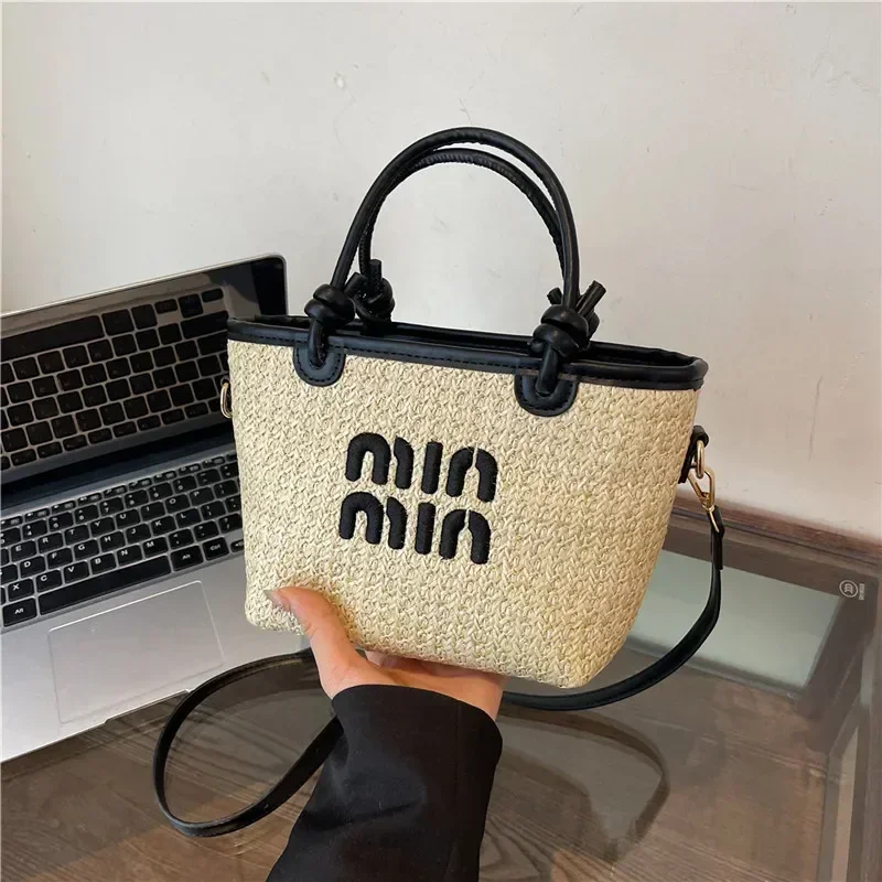 New Summer Beach Straw Woven Handbag Women's Style Embroidered Fashion Crossbody Bag Niche Design Single Shoulder Bag