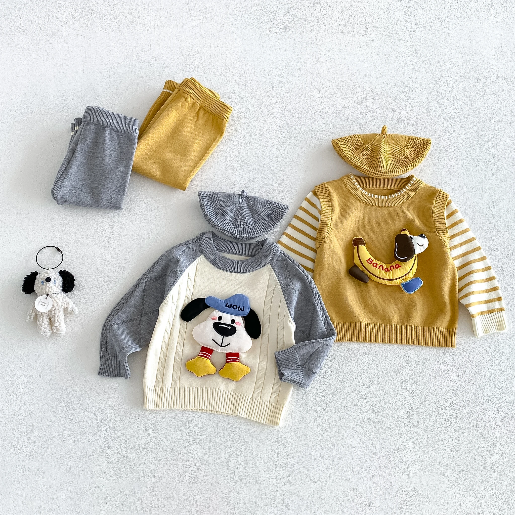 Stilvolles Baby-Outfit für Herbst und Winter – Strick-Oberteil mit langen Ärmeln und Hose mit Cartoon-Motiv für Jungen. – Detail 3
