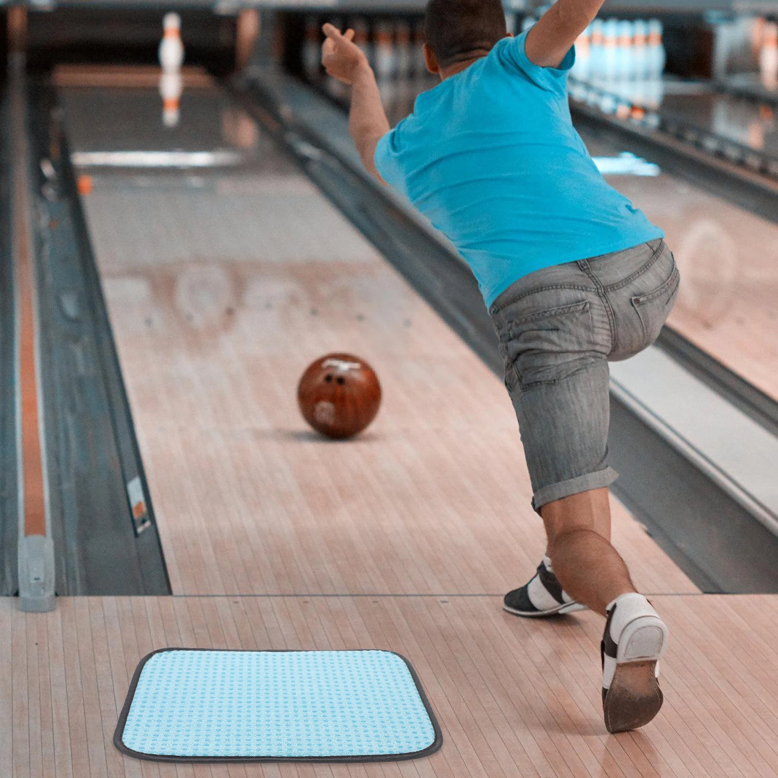 

1pcs Bowling Ball Cleaner Professional Polishing Towel 25x20cm Gray Cleaning Cloth Pad Lightweight Compact Polyester No Scratch