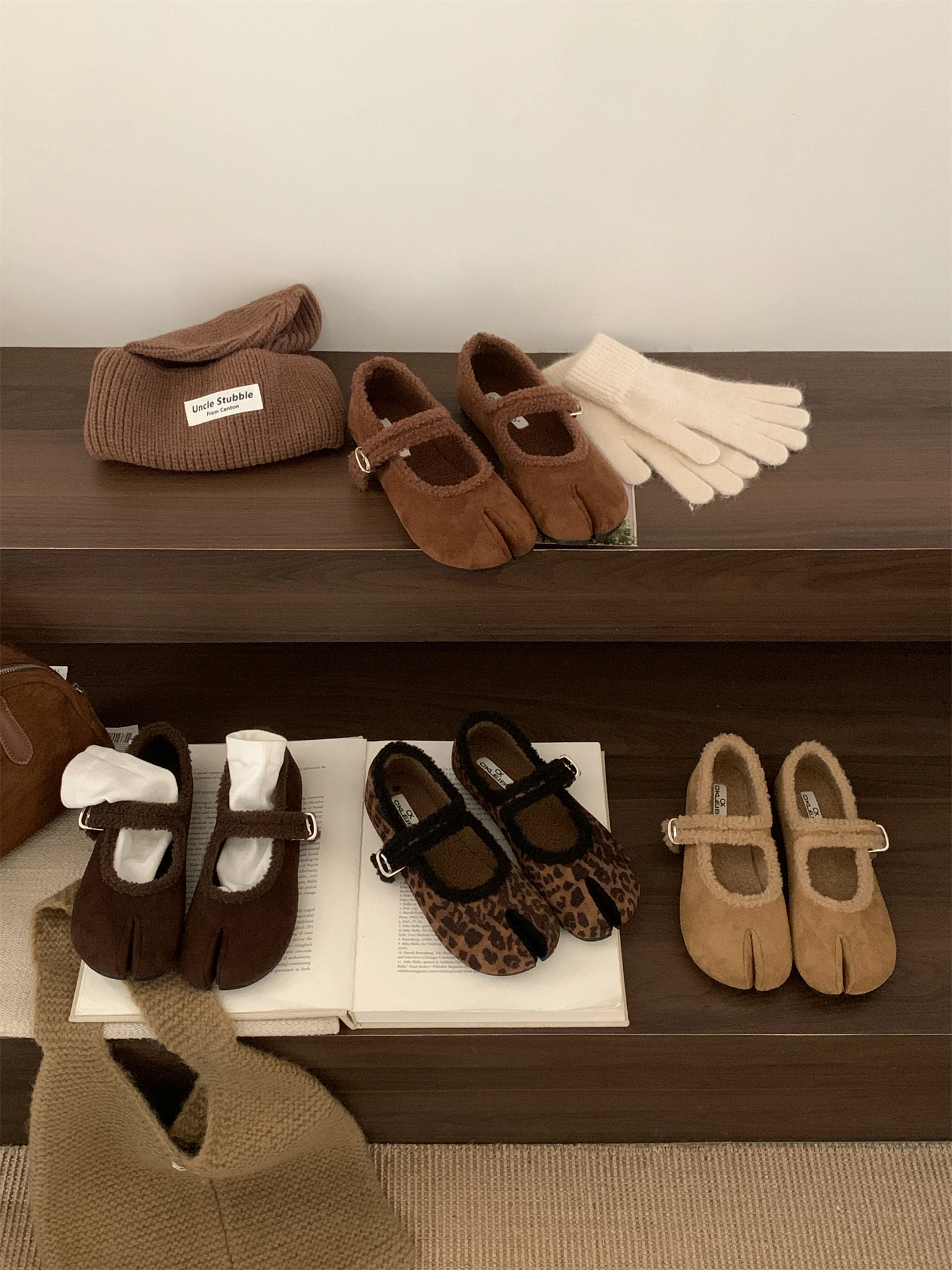 2025 امرأة من جلد الغزال شقة سبليت تو تابي أحذية الصلبة الألوان الإناث الجلد المدبوغ أحذية الباليه فستان مريح ريترو ماري جينس #2