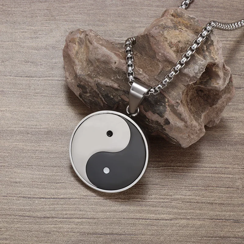 Ancient I Ching Stainless Steel Yin Yang Bagua Tai Chi Pendant Necklace for Men and Women Pray for Good Luck Jewelry Ornament