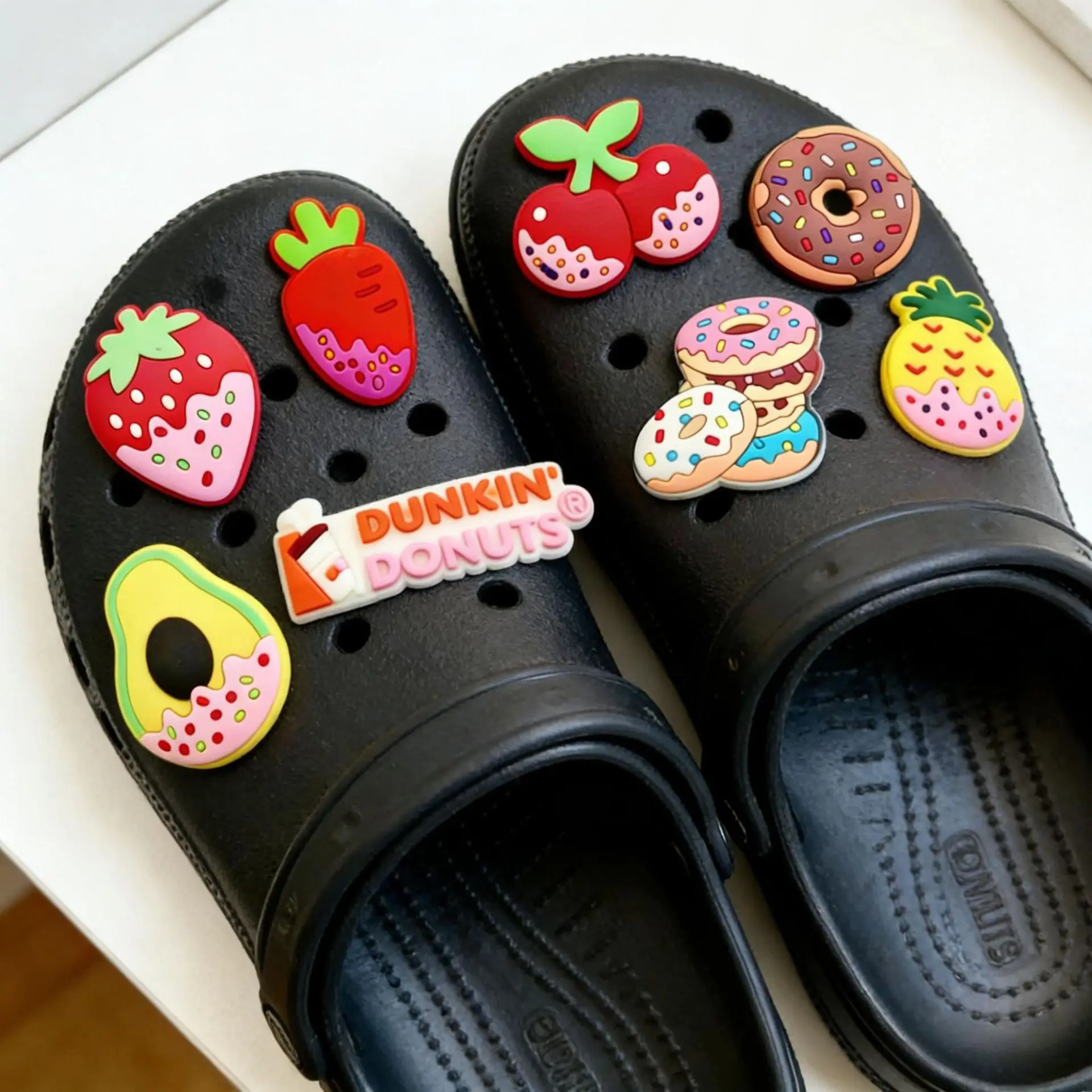 

16pcs New Cartoon Cute Dessert DIY accessories PVC Praise Shoe charmas clow for clogs Slides Gift Idea Easy to install Removable