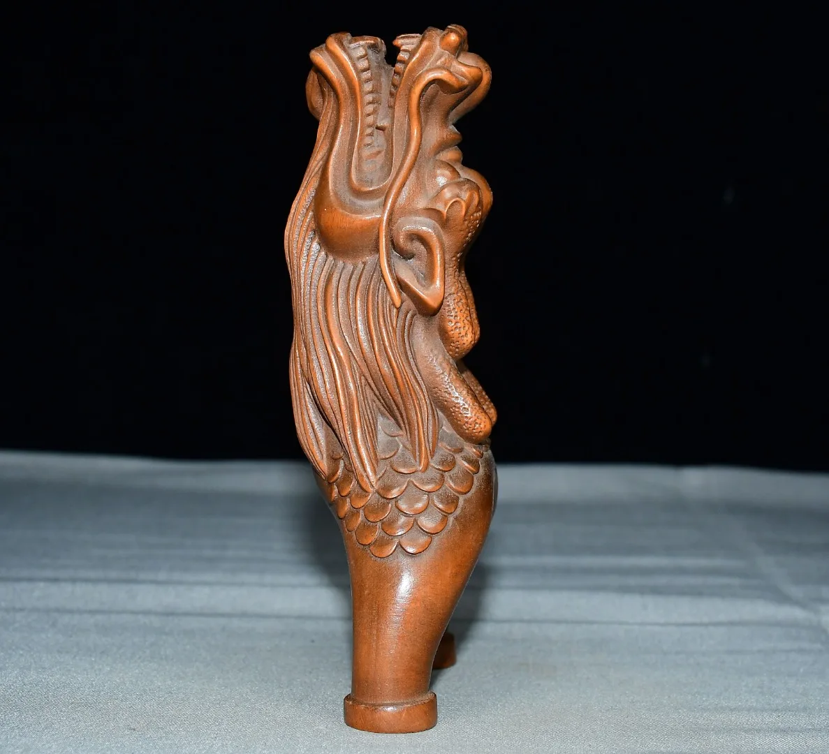 High-quality small-leaved juniper wood dragon head slingshot figurine