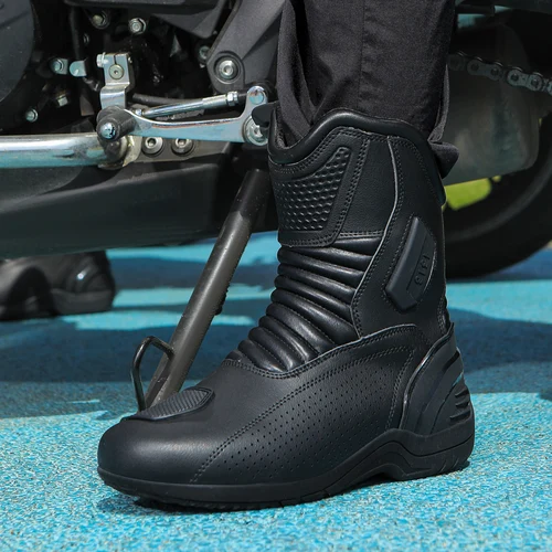 Imagen 2 del producto Nuevas botas para hombre con un diseño negro puro y sencillo, con caña media, superficie de cuero PU, soporte protector portátil