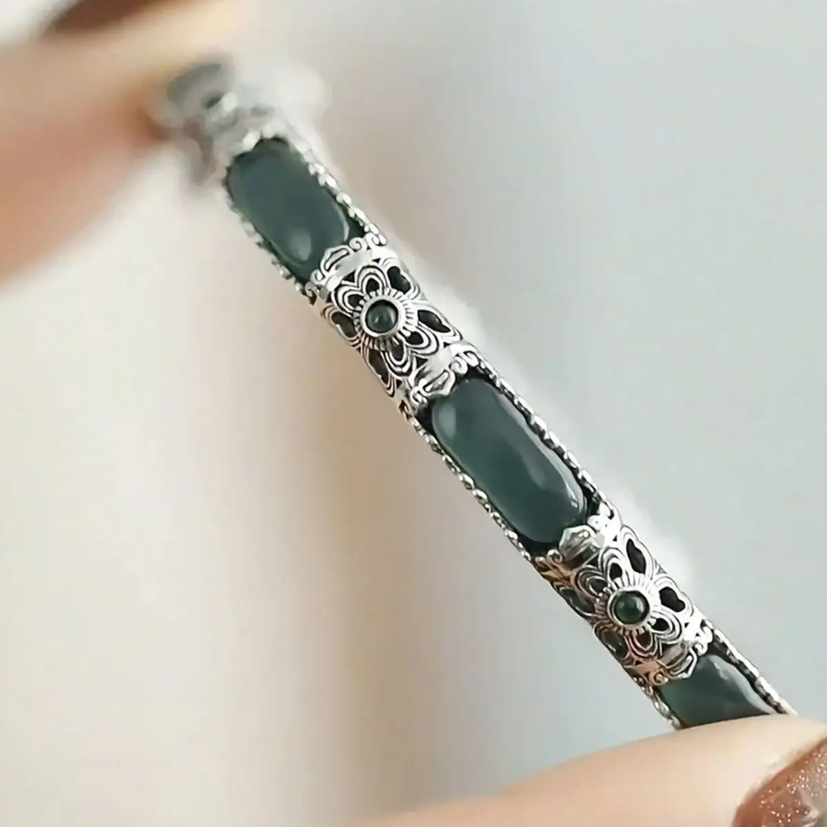 Ethnic Scrollwork Filigree Openwork Wushi Plaque Bangle Vintage Exquisite Elegant Minimalist Luxury Handcrafted Artisan Bracelet