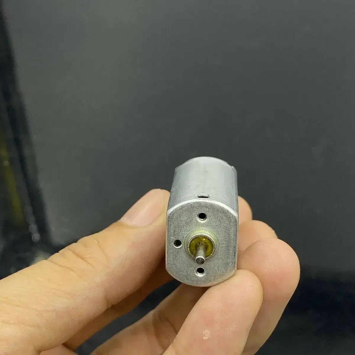 100pcs 180 Carbon brush Electric Motor DC 6V 9V 12V 16V 23700RPM High Speed DC motor Big Cooling Hole Engien For Slot Car