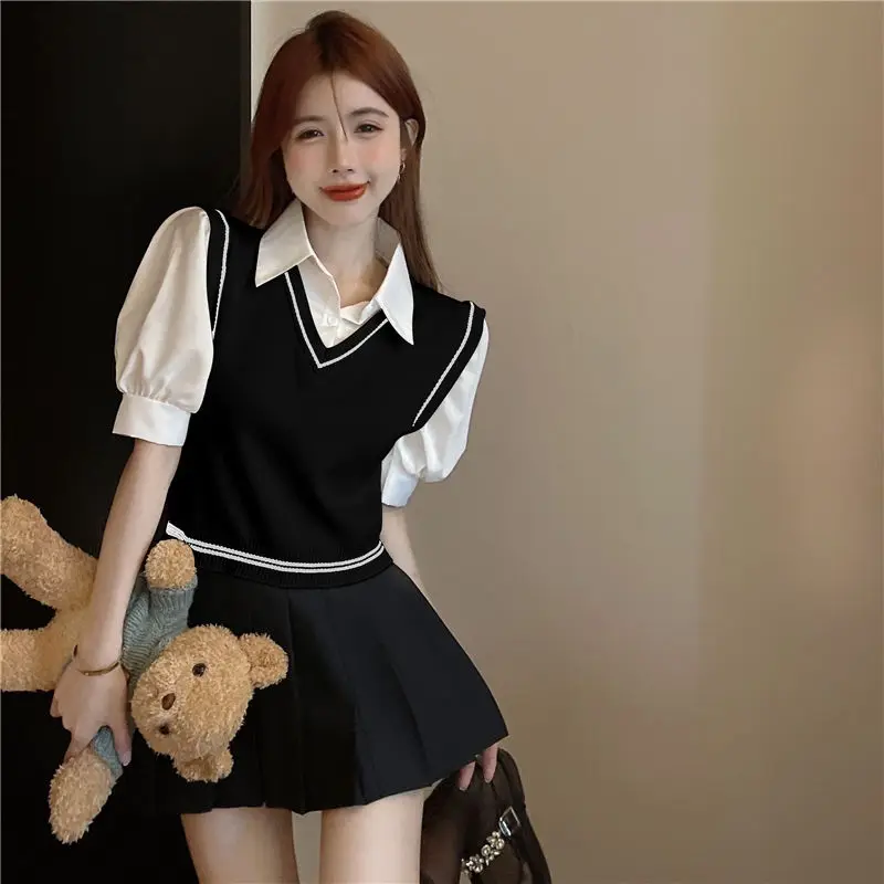 قمصان مكونة من قطعتين للسيدات جميلة كورية بأكمام منتفخة وأكمام منتفخة بسيطة للصيف على طراز بريبي تصميم نحيف للكلية في شارع العليا #1