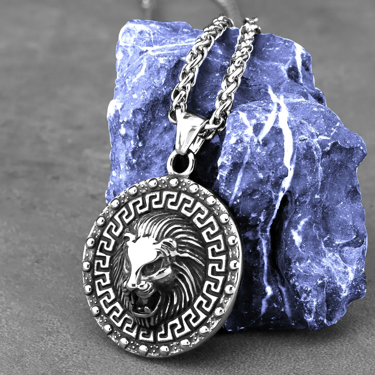 Vintage Animal Lion Necklace Men Women Stainless Steel Hip Hop Punk Pendant Necklace Charm Biker Jewelry Wholesale