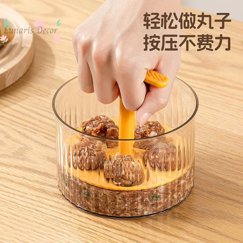 Hand-squeezed meatball tool, fish ball manual integrated forming, home meatball tool, complementary food kitchen tool