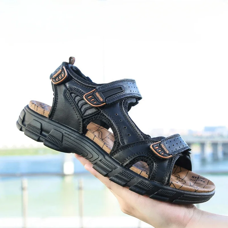 Sandal pria klasik, Sandal kulit asli musim panas pria, Sandal kasual ringan luar ruangan, Sandal Fashion, ukuran 38-46