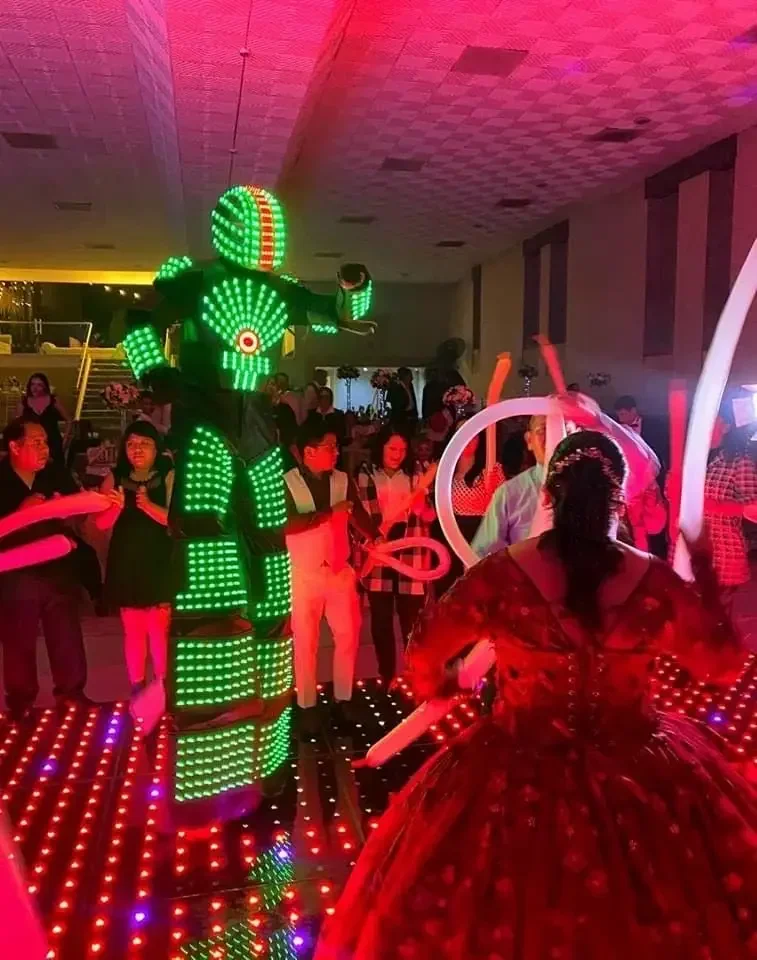 HOT SALE LED Stilts Walker Robot Suit for Dancing Show Events Holidaay with Multiple modes