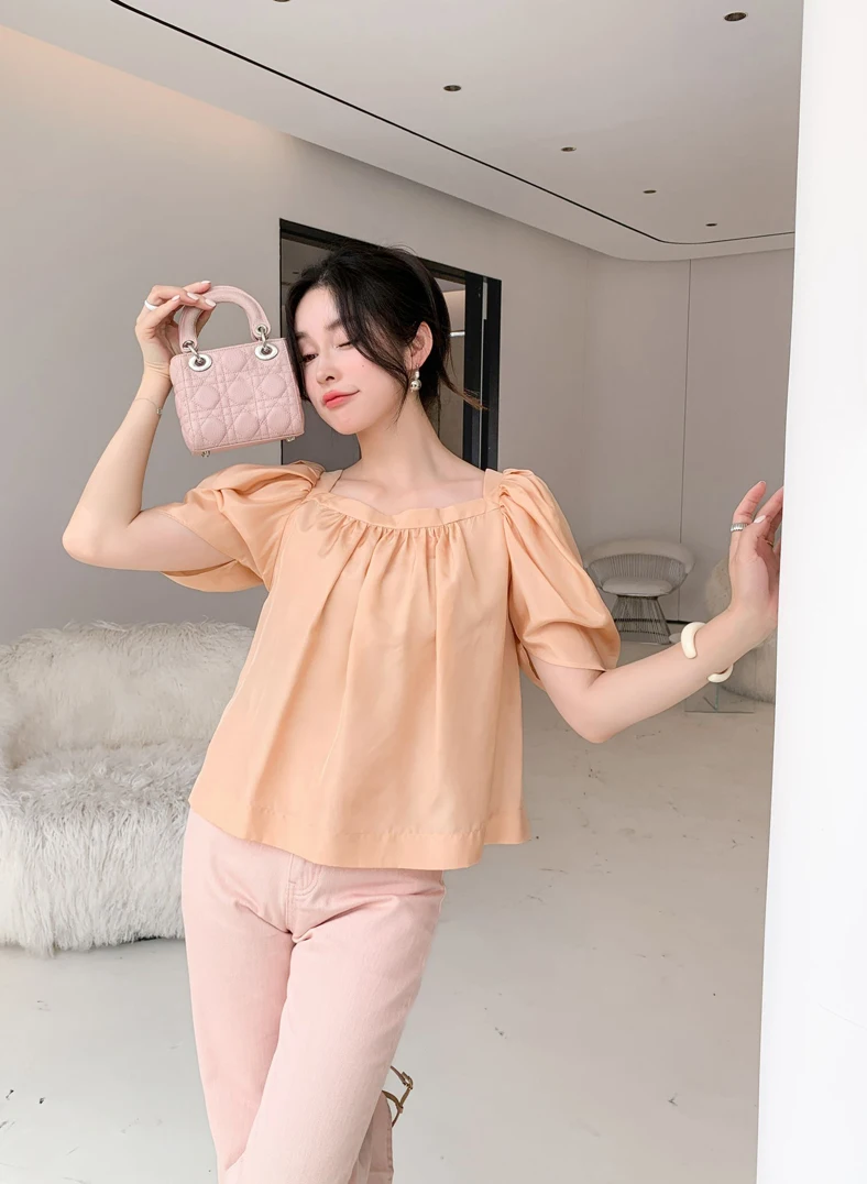 

2025 Summer Vintage Puff Sleeve Silk Blouse Fashion Square Collar Elegant Ladies Short Tops