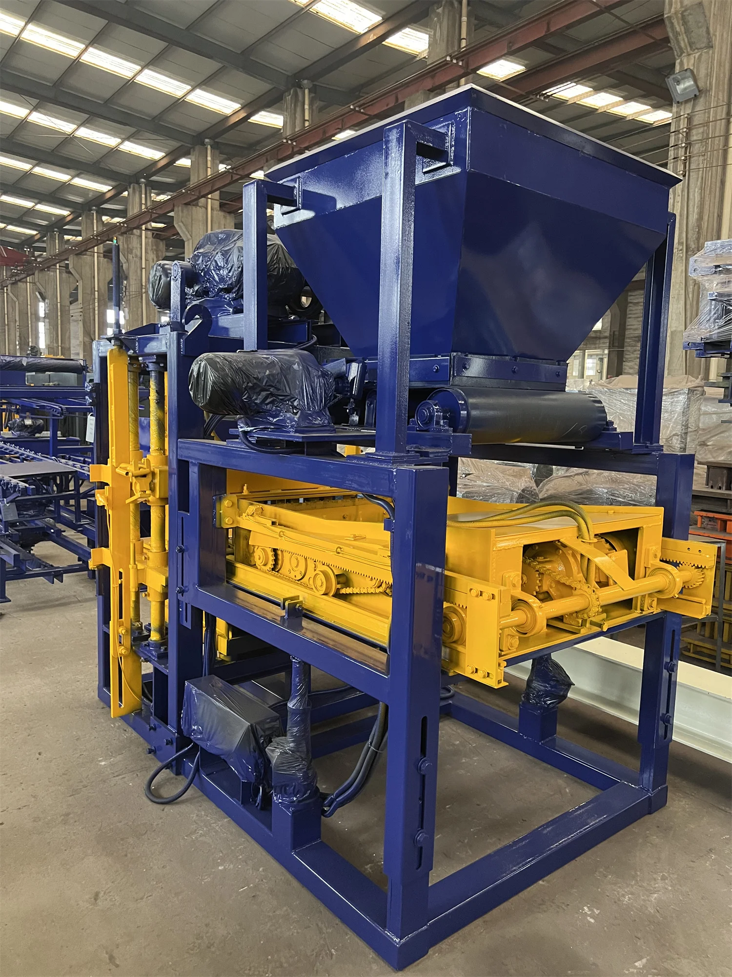 2024 wholesale custom QT4-15 high quality automatic concrete brick making machine, using programmable logic controller paving br