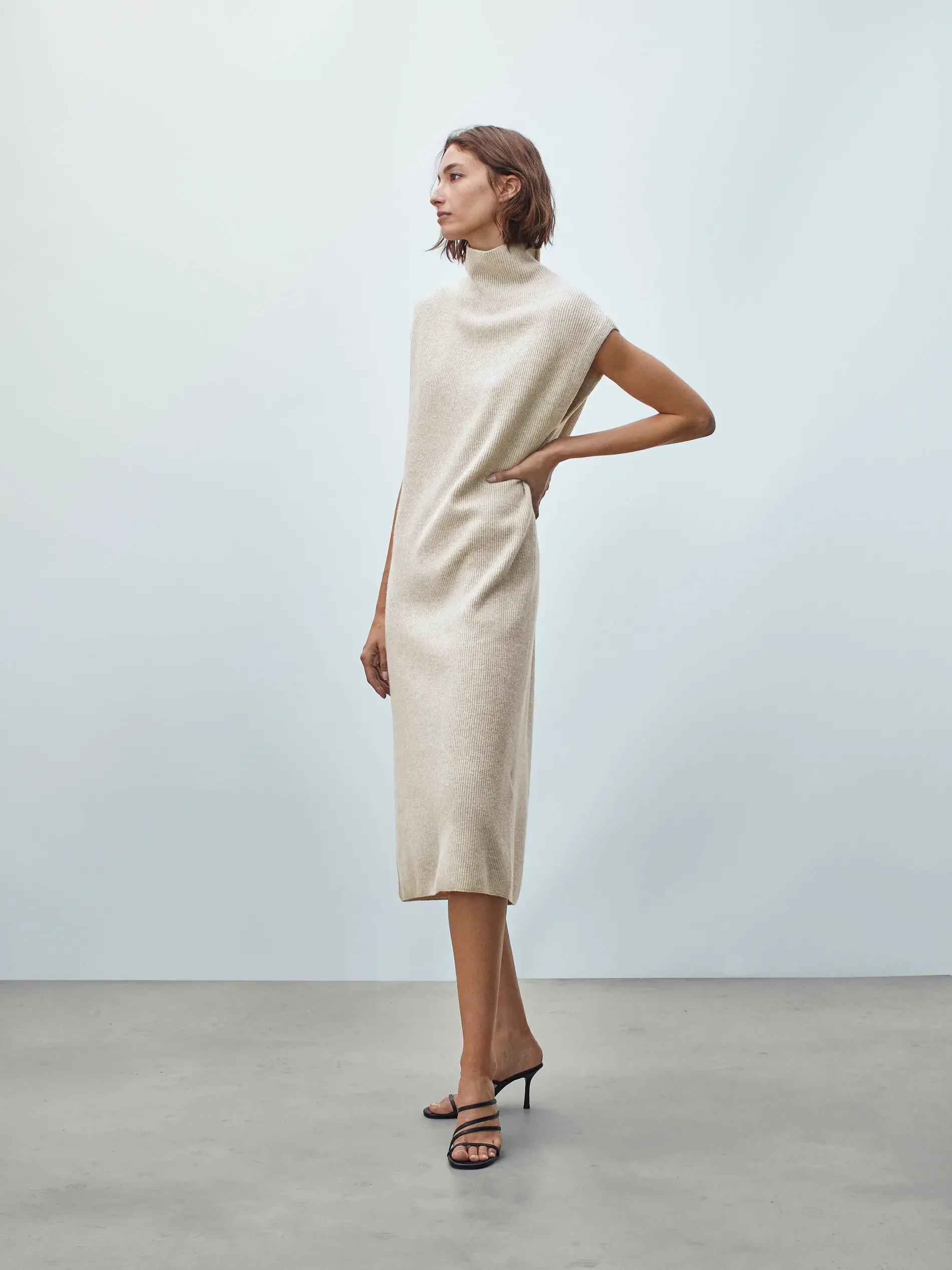 

Ethereal costume 2025 massidutti winter new style of Women's casual knitted simple style flowing dress