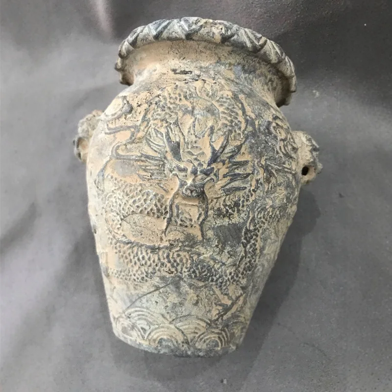 artifact: Qinglong Era bronze relief dragon-patterned jar with two handles, antique copper pot, craft item
