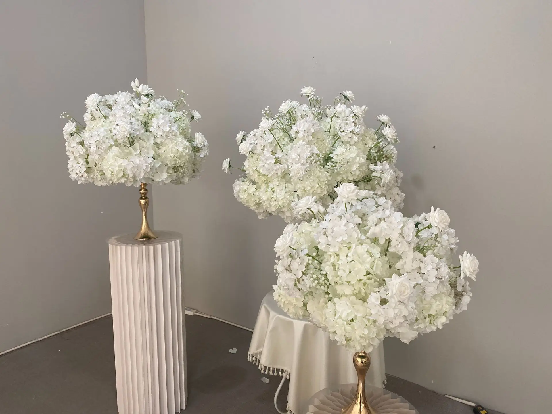 80CM Künstliche Hortensien-Rosen-Blumenkugel Hochzeitstisch-Mittelstück Bühnendekoration Blumenball für Heiratsantrag Party Event Großhandel – Detail 6