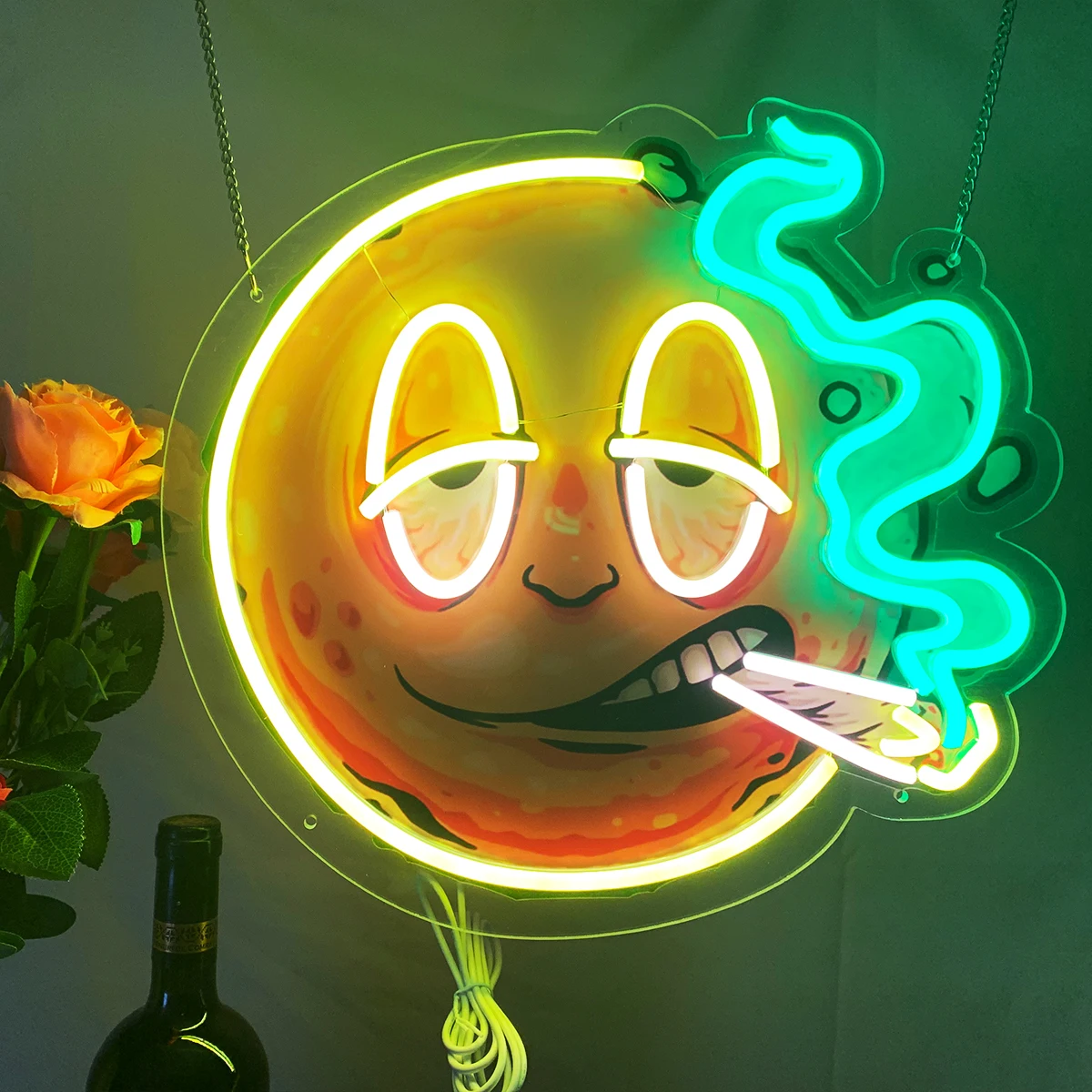 Le luci al neon per il viso da fumo si applicano alla festa del bar della stanza nei luoghi pubblici, creando un'atmosfera di luci al neon decorative