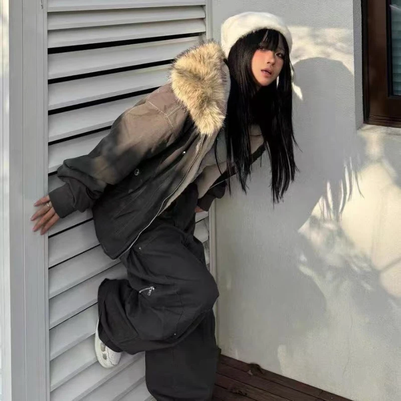 Inverno estilo retro americano engrossado com capuz algodão-acolchoado jaqueta campus estilo montanha escultura gola de pele design casaco feminino