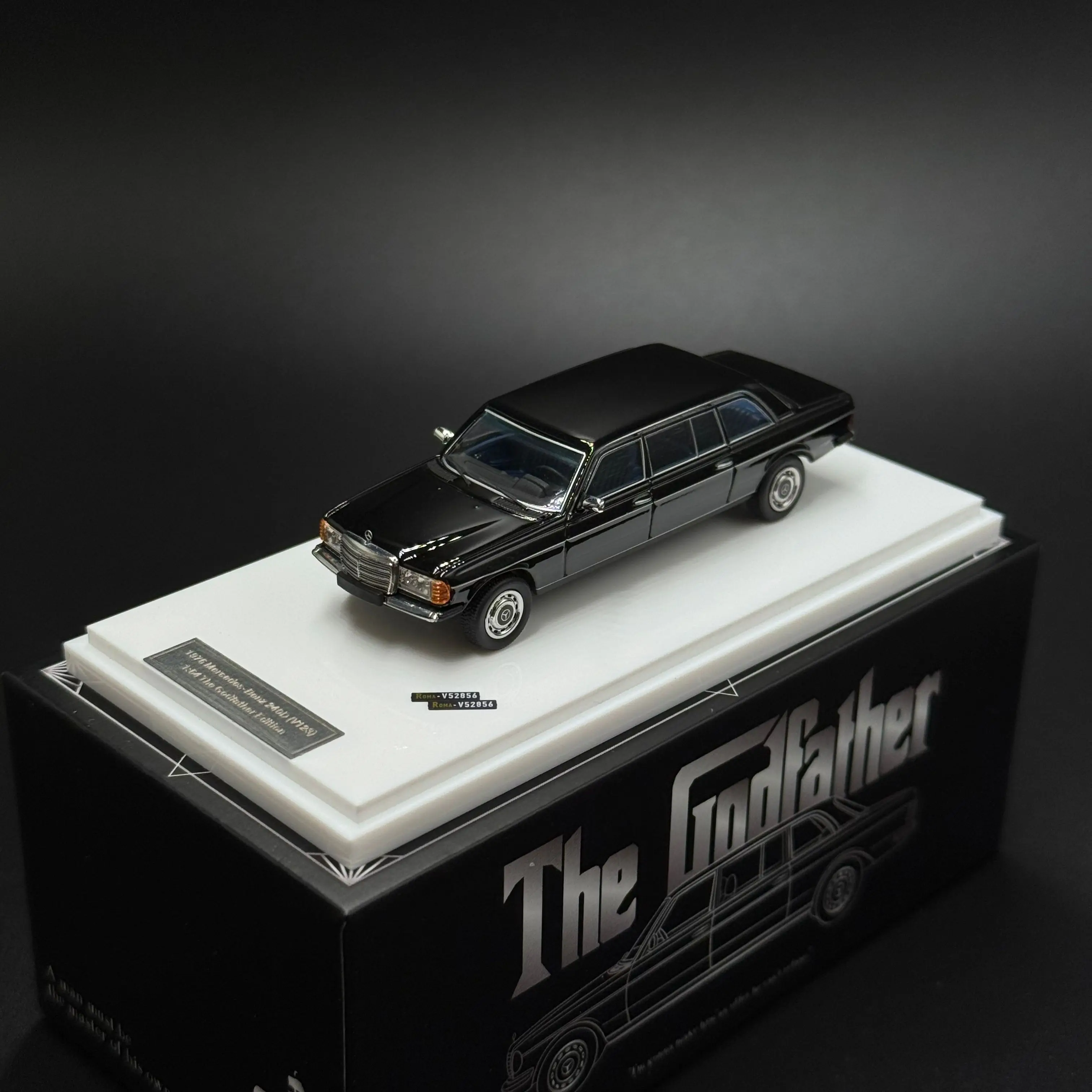 Jiyi × GOC Collab Edition 1:64 Mercedes-Benz W123 Limo 240D Black The Godfather Part III Movie Edition Alloy Diecast Model Car C