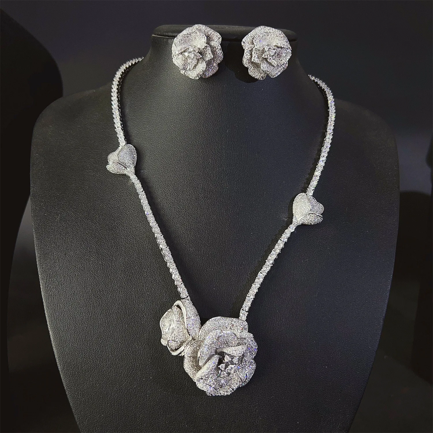 Summer 2026 High-end Women's Zircon pendant jewelry Set, Light Luxury Evening Earrings, Necklace, Wedding Accessories