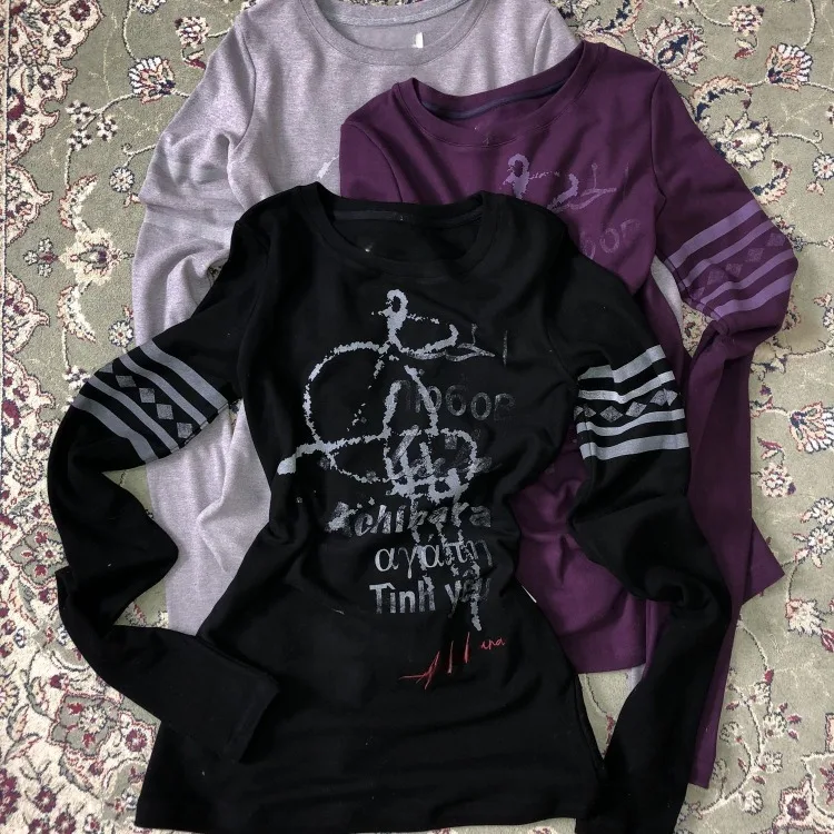 تي شيرت أمريكي عتيق للفتيات الساخنة مكون من قطعتين تي شيرت نسائي Y2k Harajuku Gorhic بقصة ضيقة بحاشية غير منتظمة تي شيرت أنيق للثقافة الفرعية