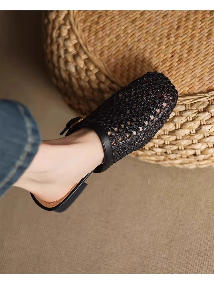 Modische, atmungsaktive, ausgehöhlte Baotou-Slipper für Damen – Neue, lässige Mesh-Halbschuhe mit eckiger Zehenpartie und einem Riemen – Detail 11