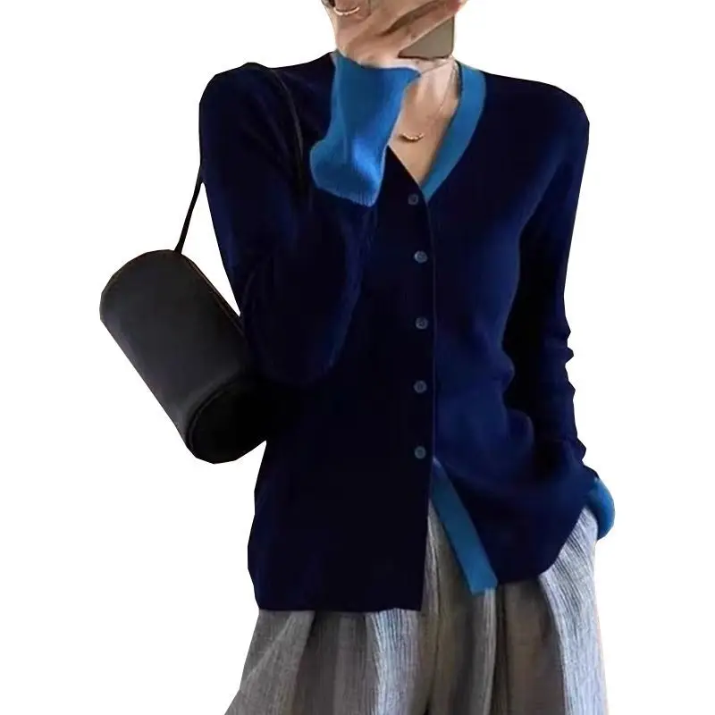 كارديجان محبوك بألوان متباينة مقاس كبير بأكمام طويلة وياقة على شكل V قميص أساسي للارتداء الداخلي نمط جديد للخريف مضاد للشيخوخ...