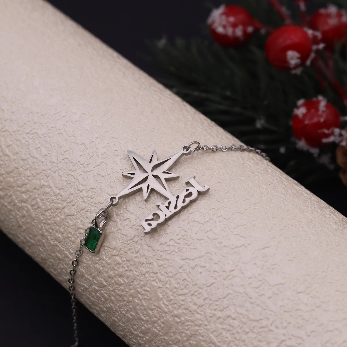 

Custom Engraved Name Fashion Star Bracelet with Green Crystal Stainless Steel Adjustable Bracelet Jewelry for Daily Wear