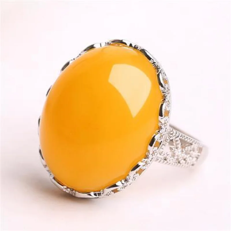 ring for women, gold-plated, inlaid with freeform chicken fat yellow old , adjustable inner diameter, blood amber sec