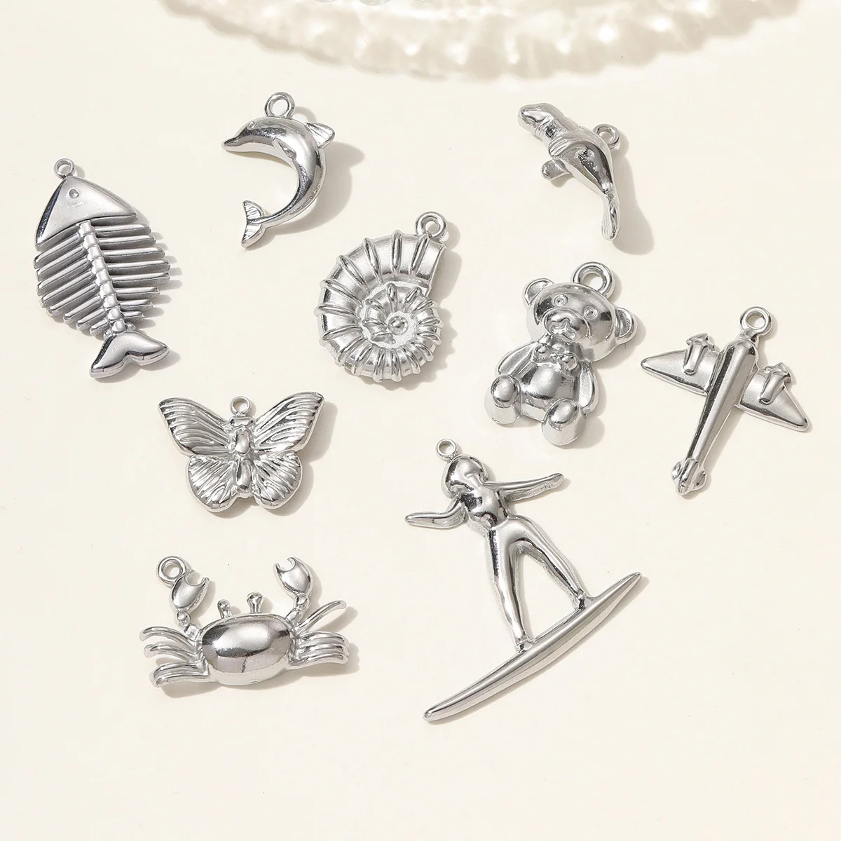 3pcs/Lot Vnistar Stainless Steel Dolphin Crab Shell DIY Charm Mirror PolishBear Plane Necklace Pendant Women Surfer Jewelry - view 3