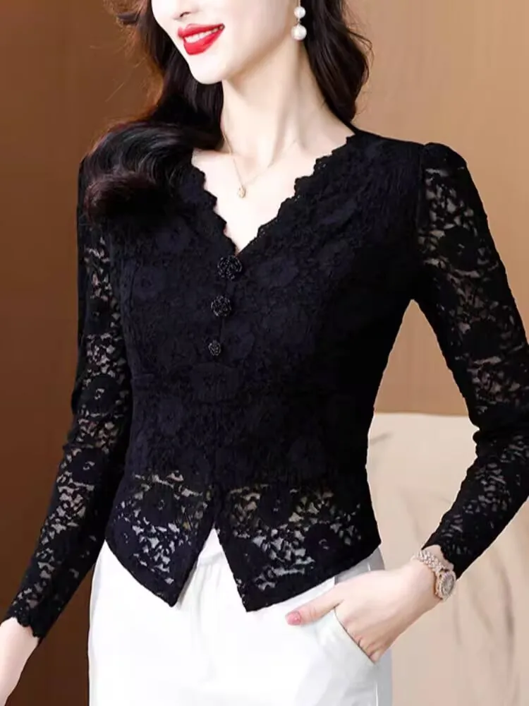 2025 أنيقة قطع التدريجي الربيع الصيف امرأة قمم تي شيرت الإناث الخامس الرقبة طويلة الأكمام زر سبليت هيم الدانتيل البلوز مكتب